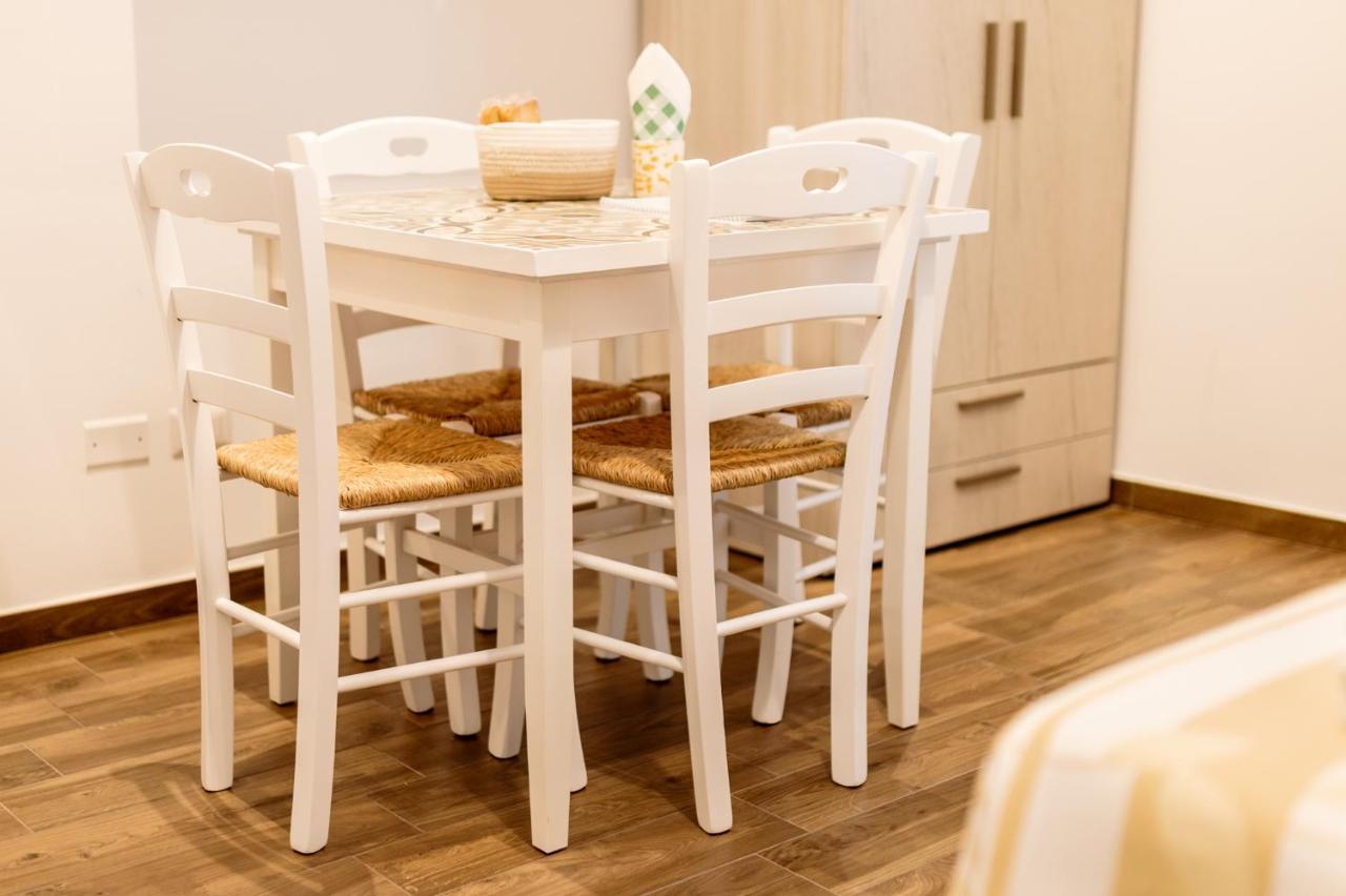 Nonna Vittoria Apartments Mola di Bari Buitenkant foto